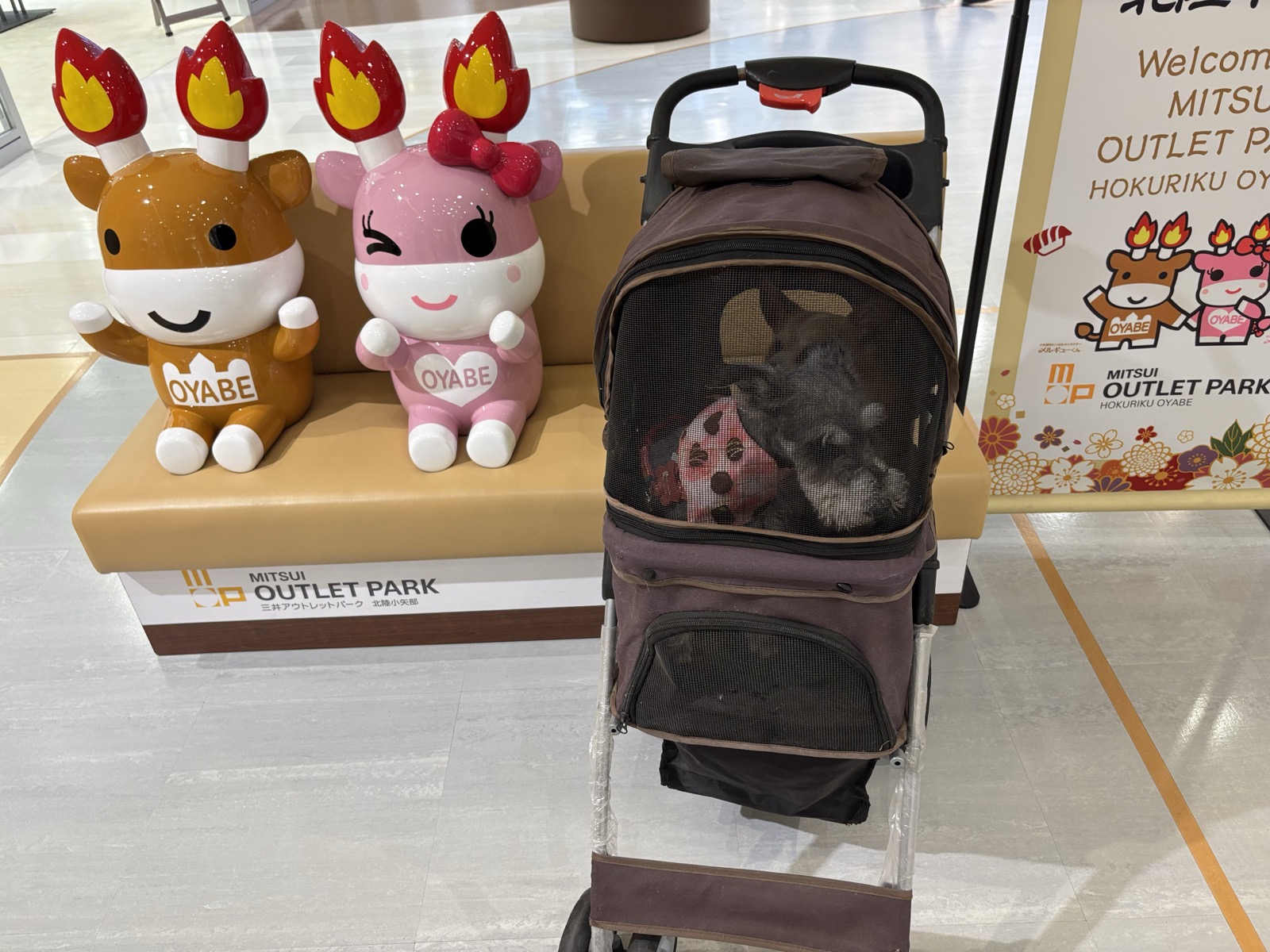 OYABEのマスコットと記念撮影