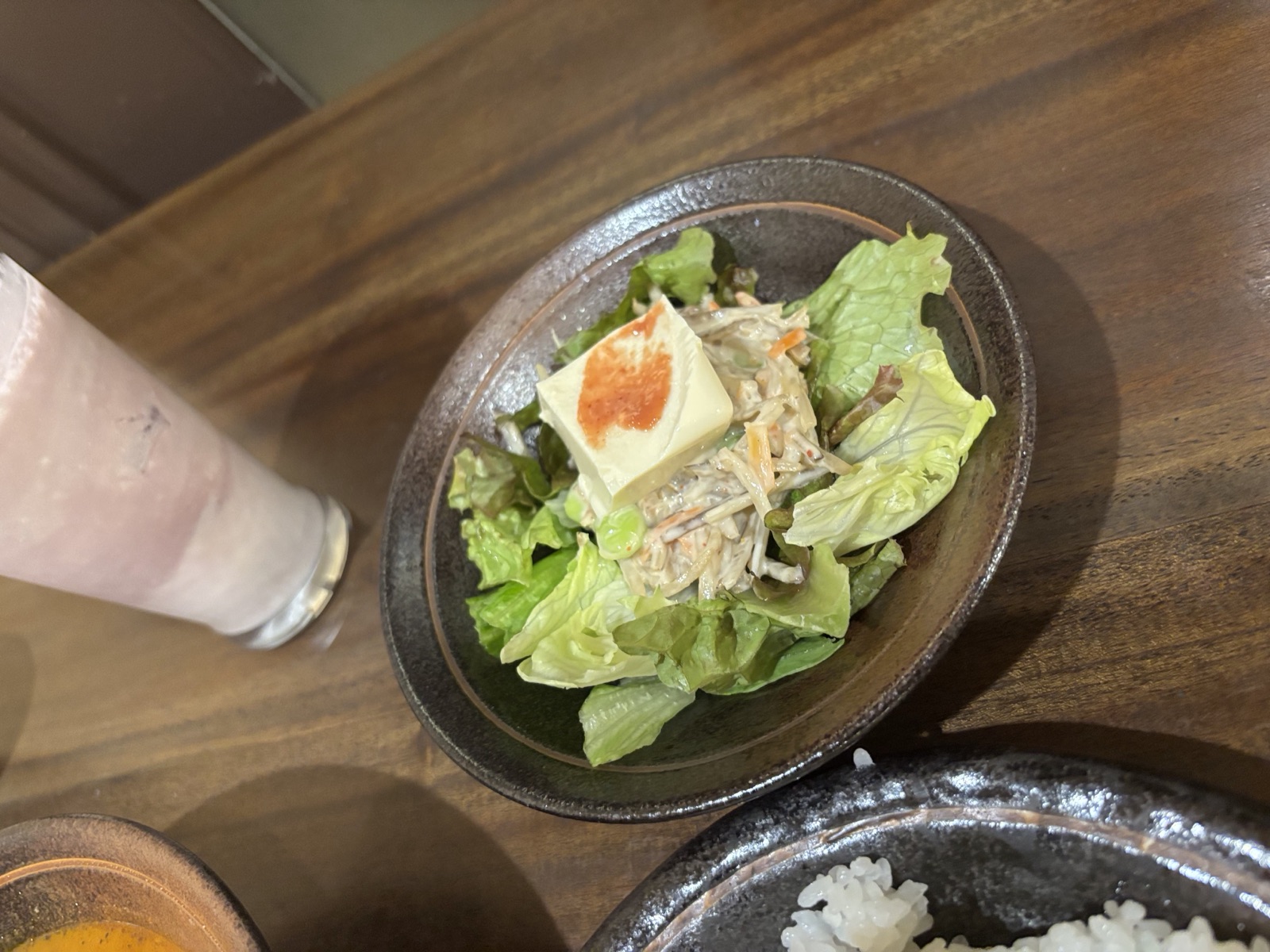 セットのサラダ